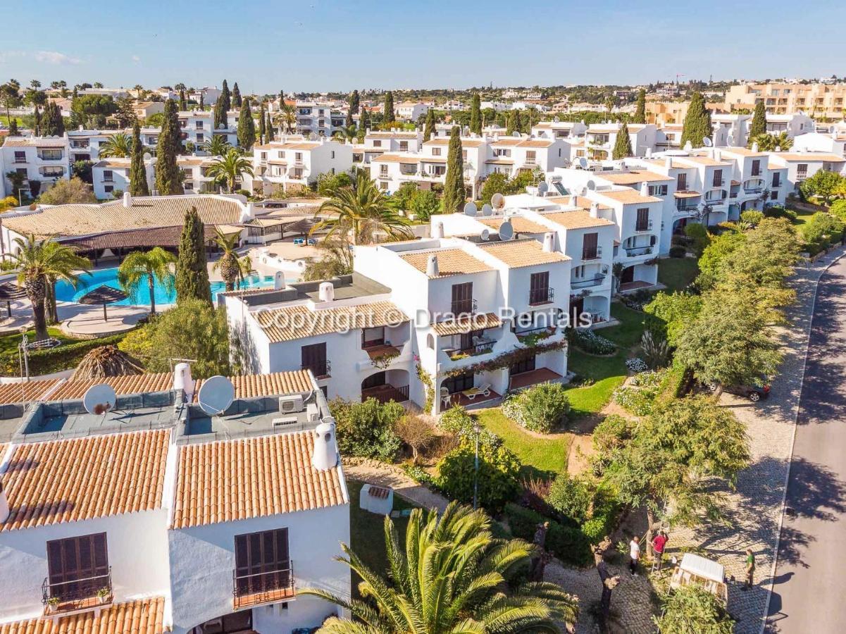 Seacoast Retreat With Pool And Beach Access By Drago Rentals Αλμπουφέιρα Εξωτερικό φωτογραφία