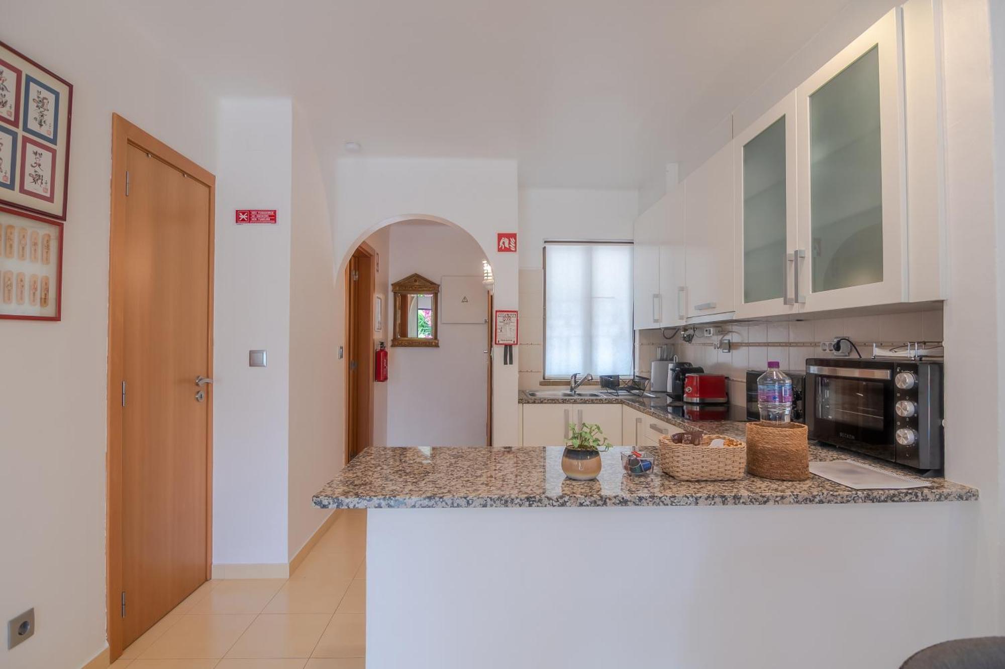 Seacoast Retreat With Pool And Beach Access By Drago Rentals Αλμπουφέιρα Εξωτερικό φωτογραφία