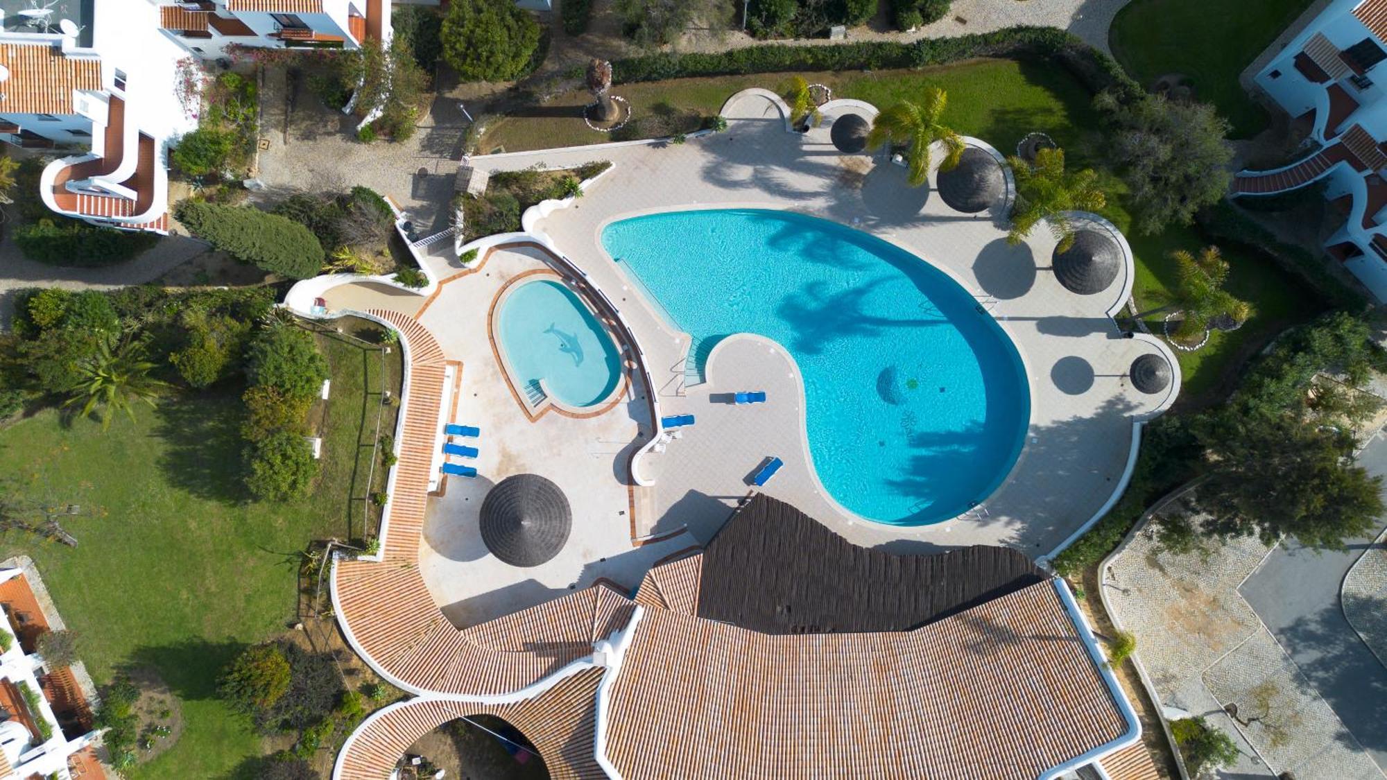 Seacoast Retreat With Pool And Beach Access By Drago Rentals Αλμπουφέιρα Εξωτερικό φωτογραφία